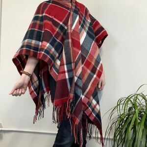 Woolrich Women's Ruana Plaid Shawl Cape Wrap Scarf One Size Fits All